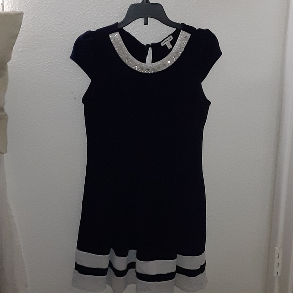 White and navy blue dress - Picture 1 of 4
